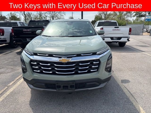 Chevrolet Equinox Vehicle Full-screen Gallery Image 03