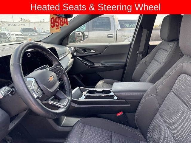 Chevrolet Equinox Vehicle Full-screen Gallery Image 14