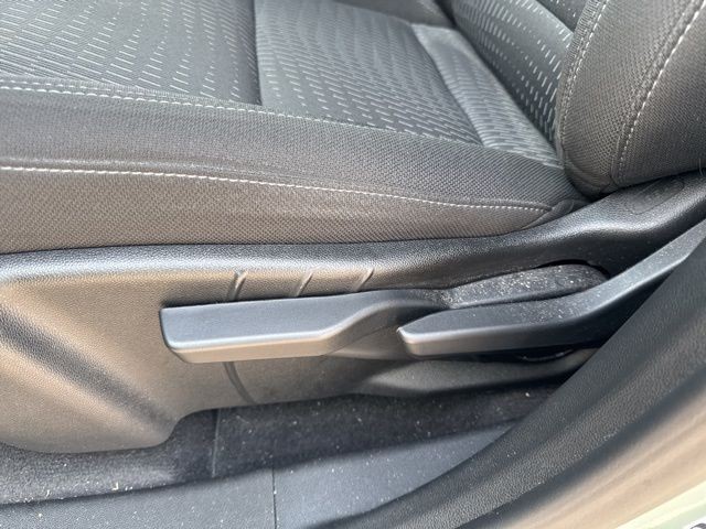 Chevrolet Equinox Vehicle Full-screen Gallery Image 20