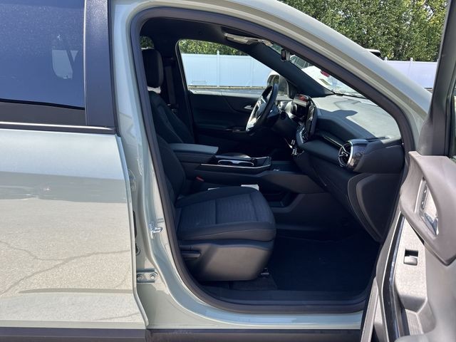 Chevrolet Equinox Vehicle Full-screen Gallery Image 31