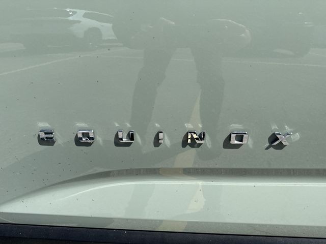 Chevrolet Equinox Vehicle Full-screen Gallery Image 33