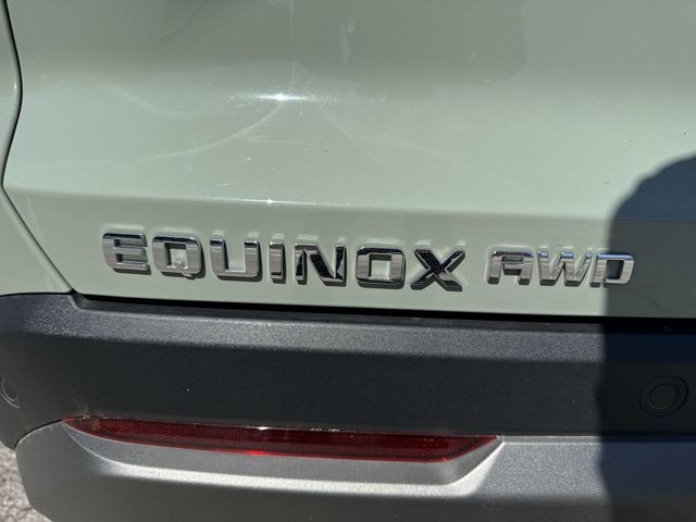 Chevrolet Equinox Vehicle Full-screen Gallery Image 34