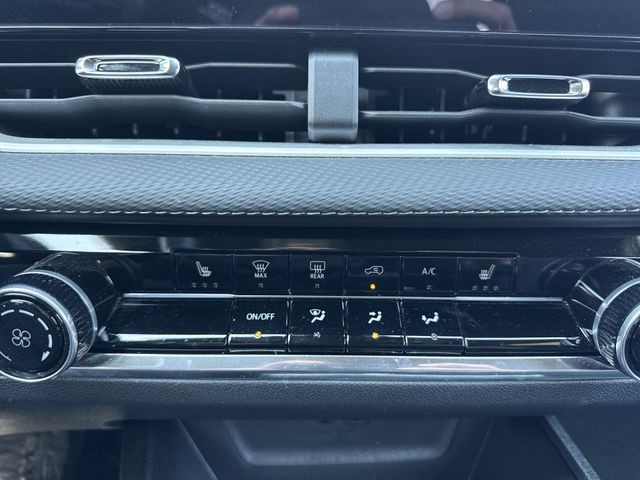 Chevrolet Equinox Vehicle Full-screen Gallery Image 37