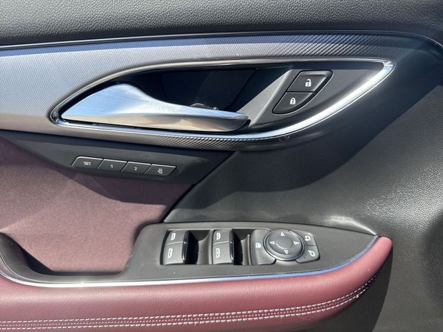 Buick Envision Vehicle Full-screen Gallery Image 13
