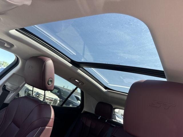 Buick Envision Vehicle Full-screen Gallery Image 22
