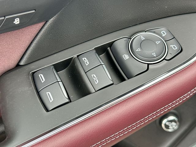 Buick Envision Vehicle Full-screen Gallery Image 21