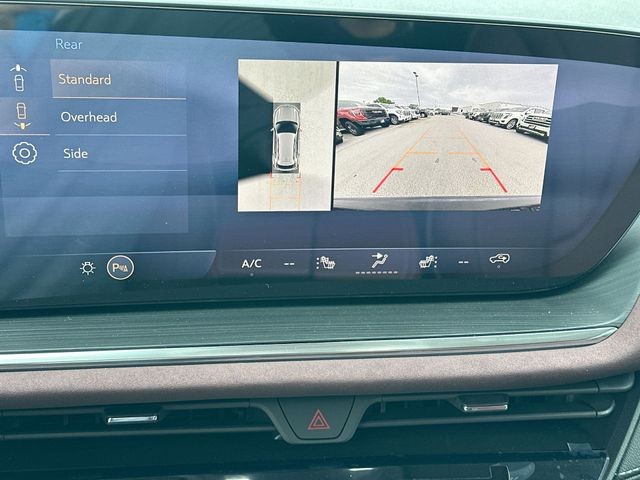Buick Envision Vehicle Full-screen Gallery Image 25