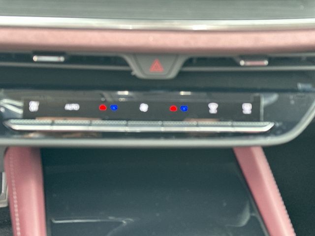 Buick Envision Vehicle Full-screen Gallery Image 27