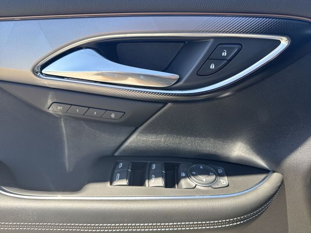 Buick Envision Vehicle Full-screen Gallery Image 13