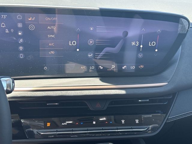 Buick Envision Vehicle Full-screen Gallery Image 19