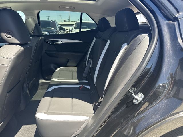 Buick Envision Vehicle Full-screen Gallery Image 23
