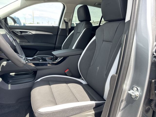 Buick Envision Vehicle Full-screen Gallery Image 11