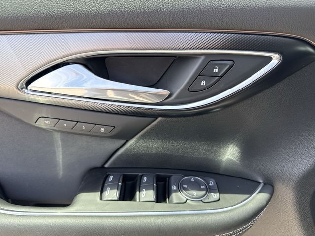 Buick Envision Vehicle Full-screen Gallery Image 13