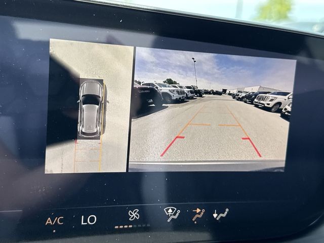 Buick Envision Vehicle Full-screen Gallery Image 17