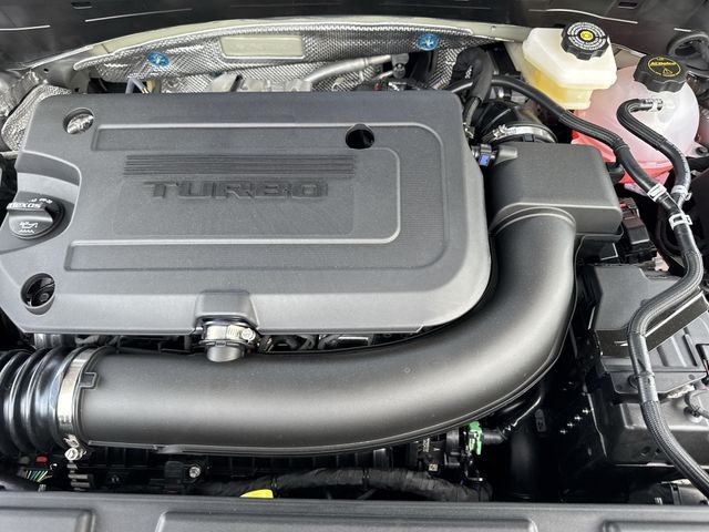 Buick Envision Vehicle Full-screen Gallery Image 26