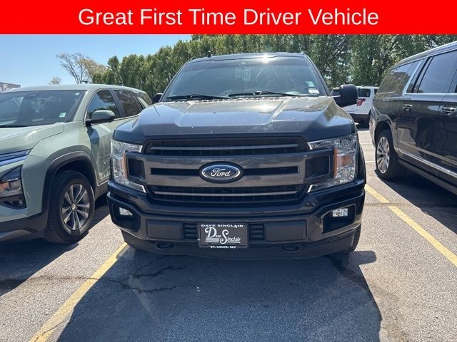 Ford F-150 Vehicle Full-screen Gallery Image 03