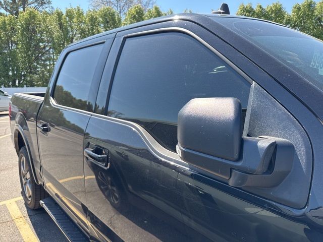 Ford F-150 Vehicle Full-screen Gallery Image 07