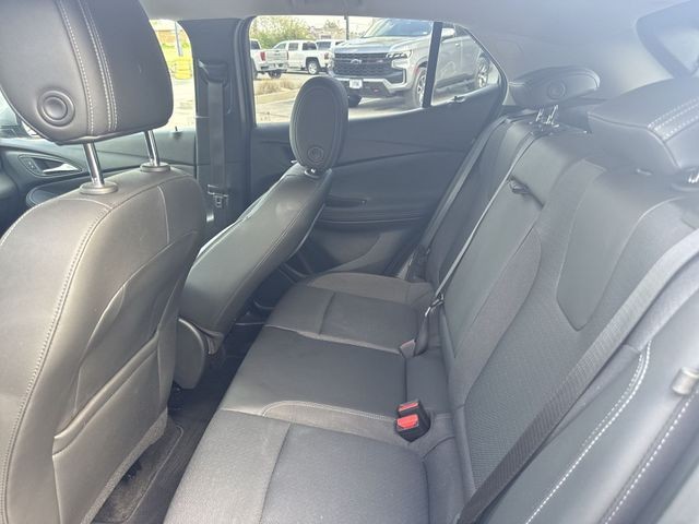 Buick Encore GX Vehicle Full-screen Gallery Image 23