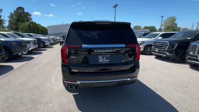 GMC Yukon Vehicle Full-screen Gallery Image 07