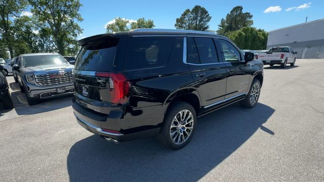 GMC Yukon Vehicle Full-screen Gallery Image 08