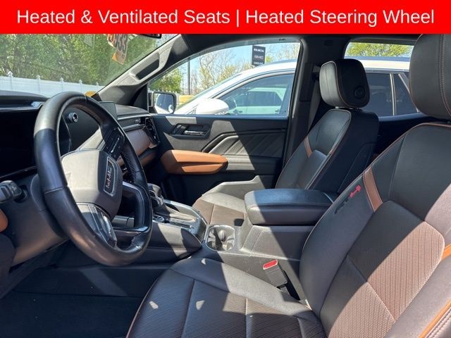 GMC Canyon Vehicle Full-screen Gallery Image 21