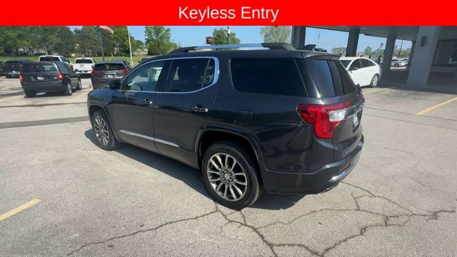 GMC Acadia Vehicle Full-screen Gallery Image 07