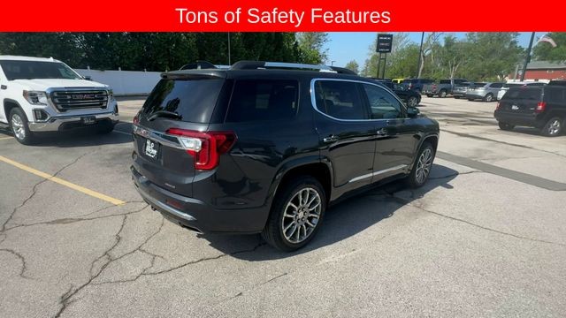 GMC Acadia Vehicle Full-screen Gallery Image 10