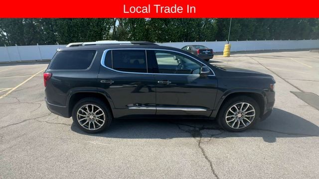 GMC Acadia Vehicle Full-screen Gallery Image 11