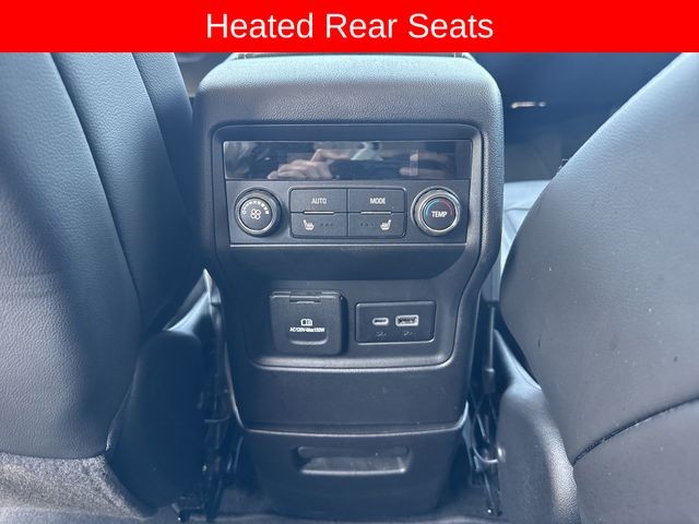GMC Acadia Vehicle Full-screen Gallery Image 26