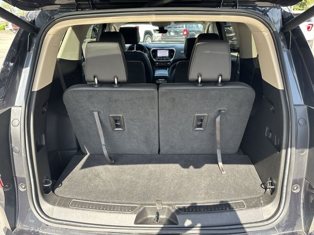 GMC Acadia Vehicle Full-screen Gallery Image 31