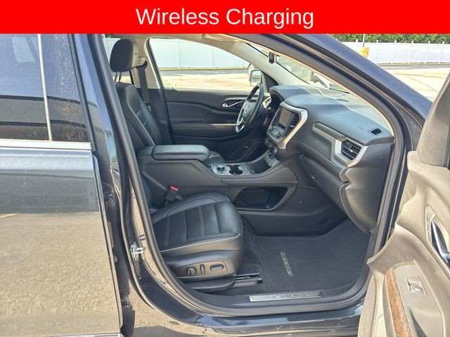 GMC Acadia Vehicle Full-screen Gallery Image 33