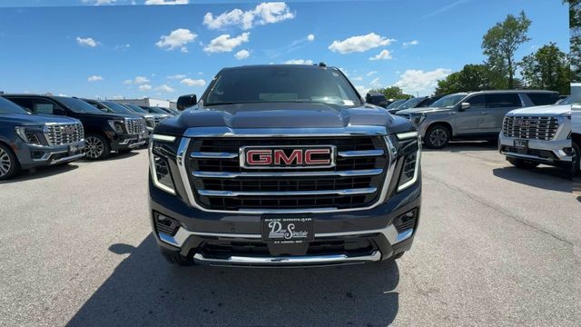 GMC Yukon XL Vehicle Full-screen Gallery Image 03