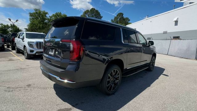 GMC Yukon XL Vehicle Full-screen Gallery Image 08