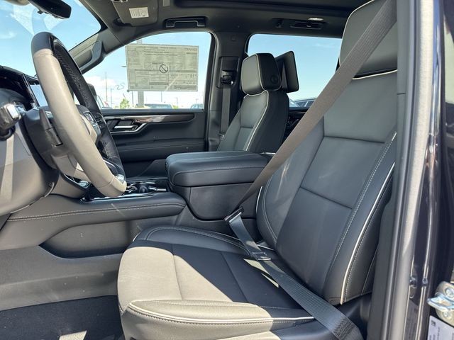 GMC Yukon XL Vehicle Full-screen Gallery Image 11