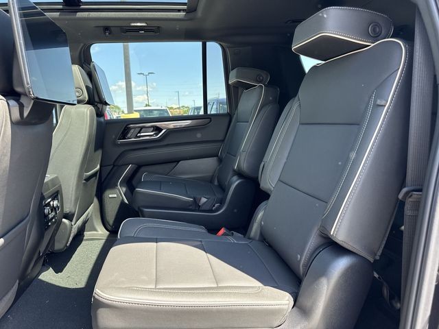 GMC Yukon XL Vehicle Full-screen Gallery Image 23