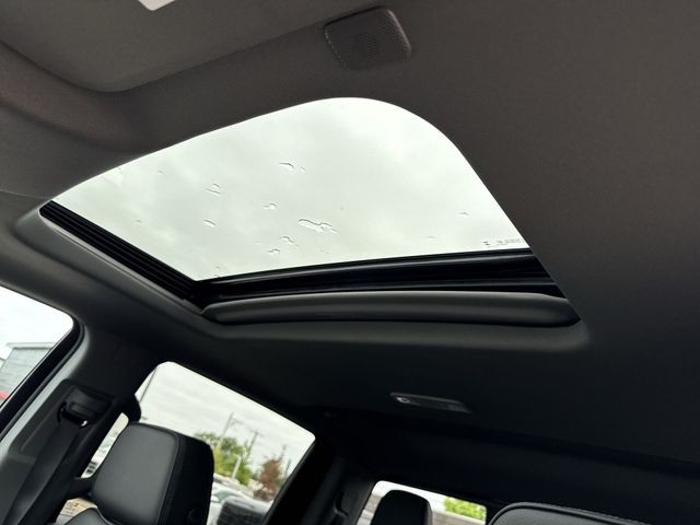 GMC Sierra 1500 Vehicle Full-screen Gallery Image 22
