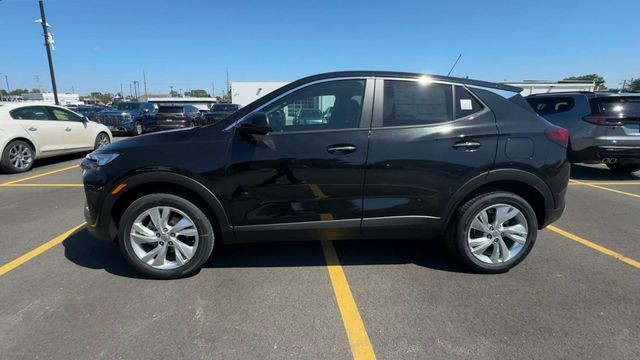 Buick Encore GX Vehicle Full-screen Gallery Image 05