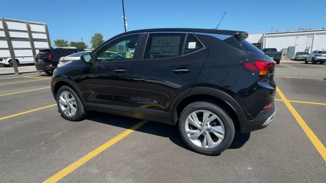 Buick Encore GX Vehicle Full-screen Gallery Image 06