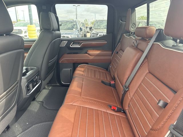 GMC Sierra 1500 Vehicle Full-screen Gallery Image 23