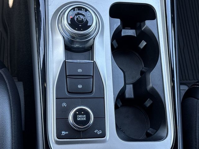 Ford Explorer Vehicle Full-screen Gallery Image 20