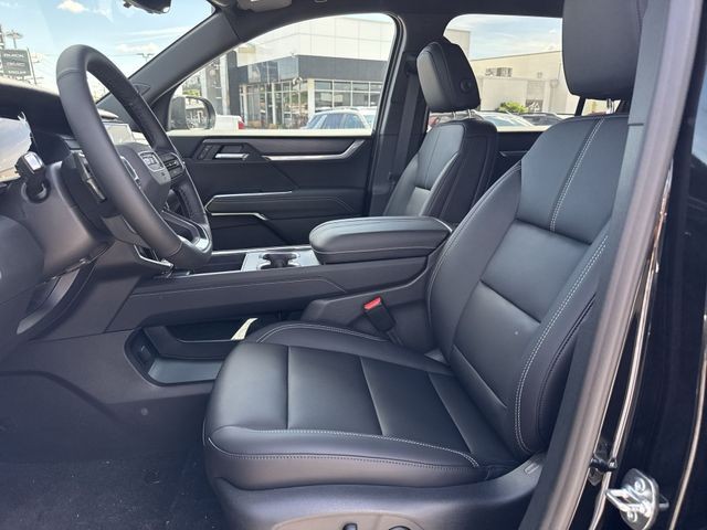 GMC Acadia Vehicle Full-screen Gallery Image 11
