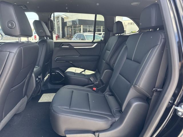 GMC Acadia Vehicle Full-screen Gallery Image 22