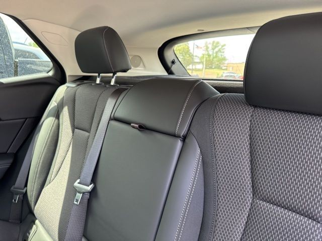 Buick Envision Vehicle Full-screen Gallery Image 08