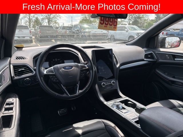 Ford Edge Vehicle Full-screen Gallery Image 15