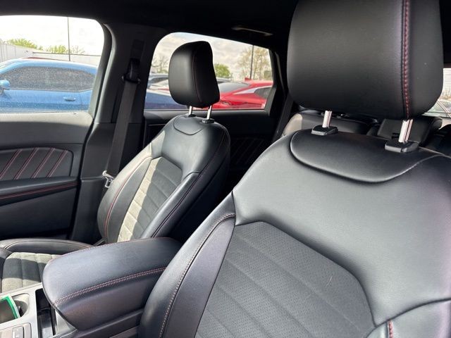 Ford Edge Vehicle Full-screen Gallery Image 18