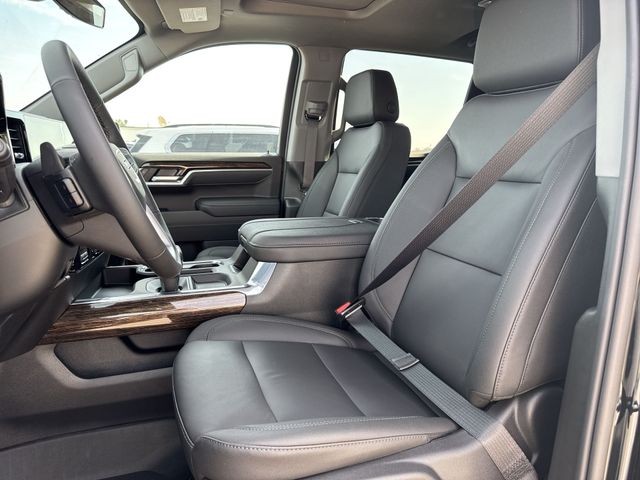 GMC Sierra 1500 Vehicle Full-screen Gallery Image 11