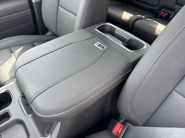 GMC Sierra 1500 Vehicle Full-screen Gallery Image 21