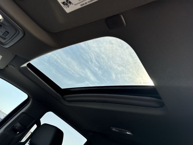 GMC Sierra 1500 Vehicle Full-screen Gallery Image 22