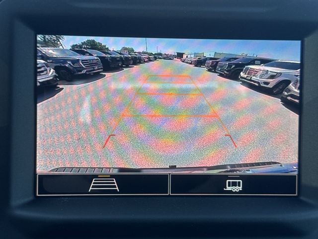 GMC Sierra 1500 Vehicle Full-screen Gallery Image 17