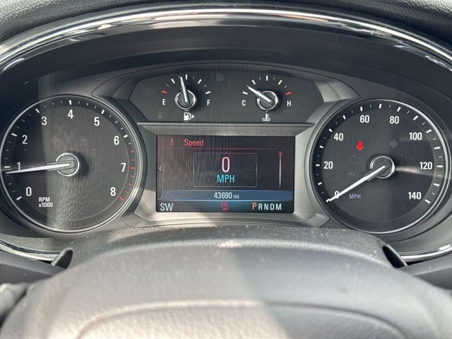 Buick Encore Vehicle Full-screen Gallery Image 15